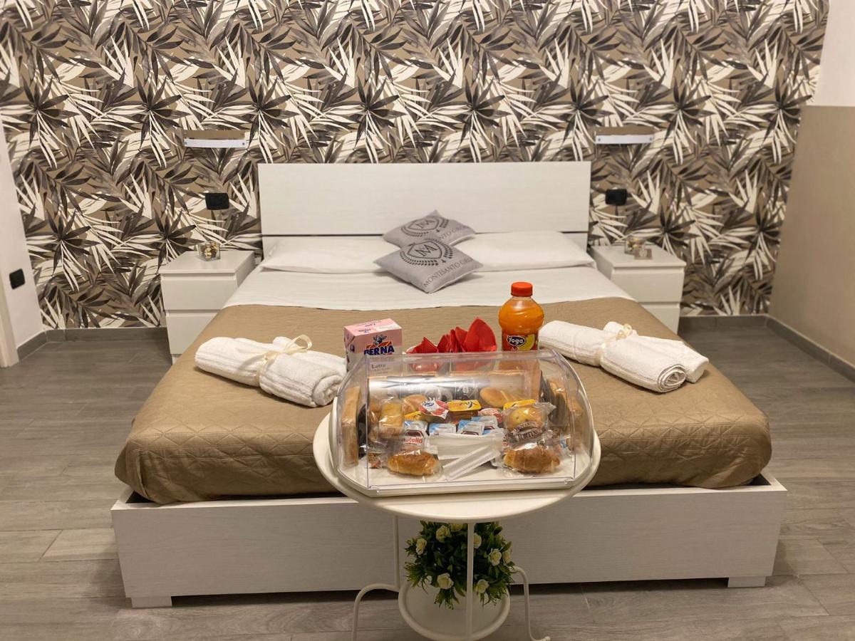 Montesantogroup Amalfi Room เนเปิลส์ ภายนอก รูปภาพ